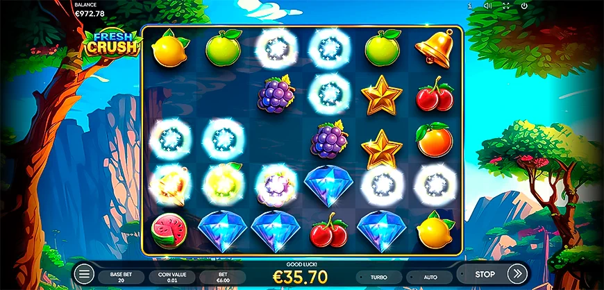 The process of playing Fresh Crush slot. When 4 diamonds fall out, the free bonus game is triggered.