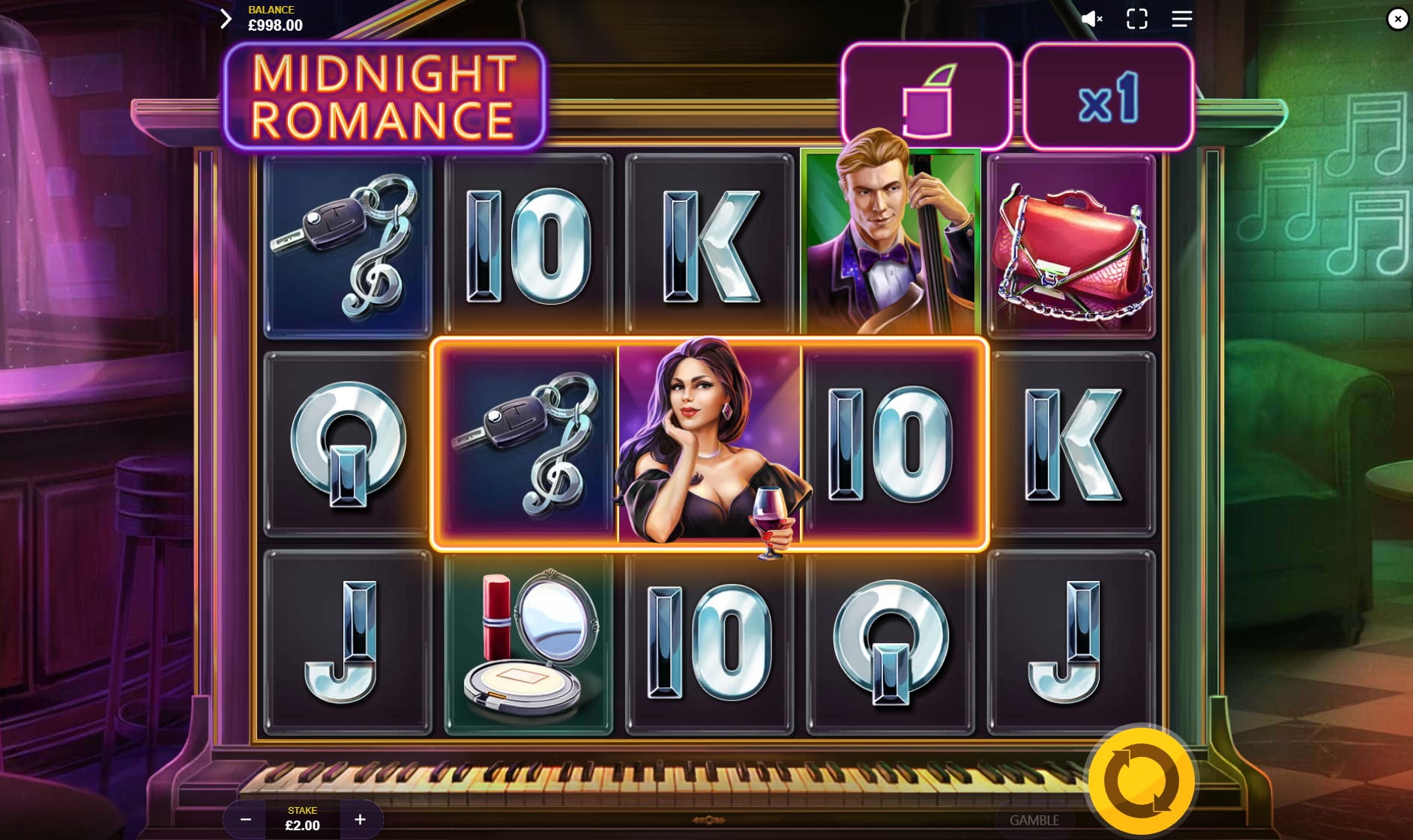 Midnight Romance slot gameplay