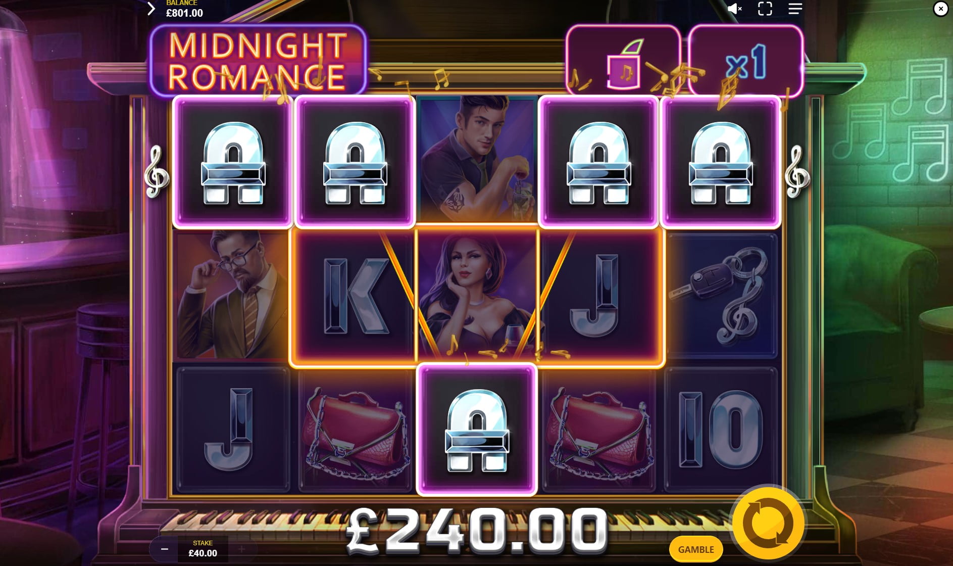 Midnight Romance slot gameplay