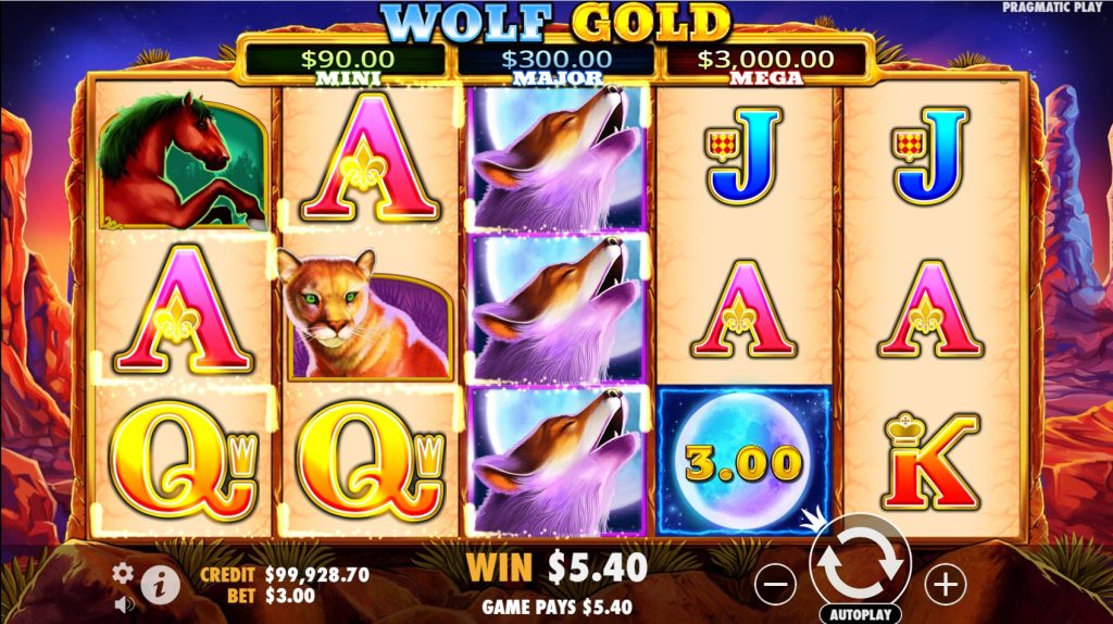 Wolf Gold slot stacked wild symbol, the wolf, on the reels